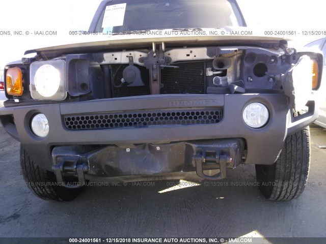 5GTDN13E578124205 - 2007 HUMMER H3 GRAY photo 6