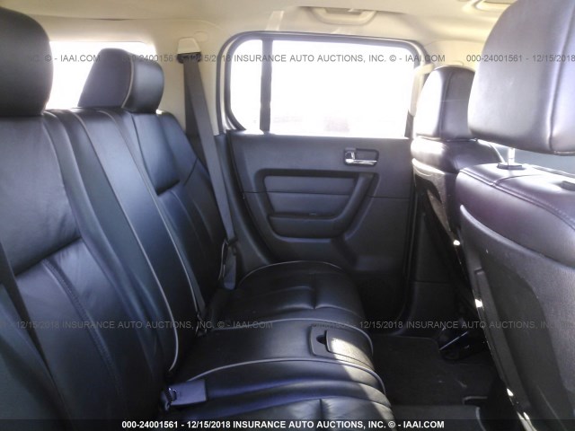 5GTDN13E578124205 - 2007 HUMMER H3 GRAY photo 8