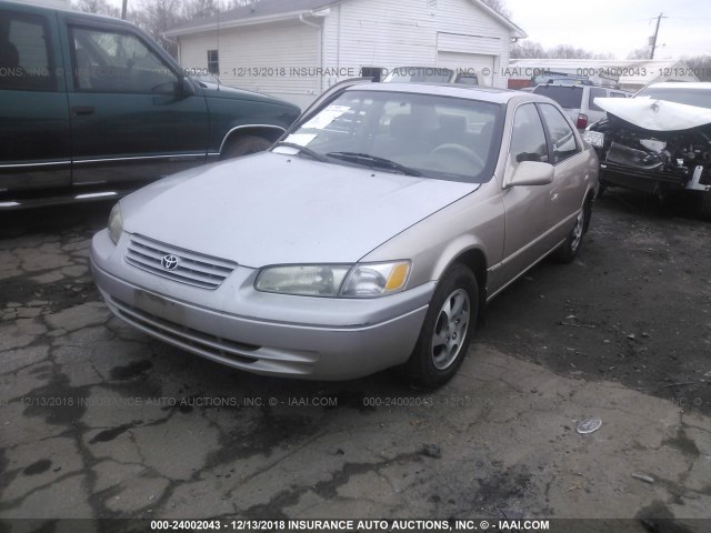 4T1BG22K1XU406138 - 1999 TOYOTA CAMRY CE/LE/XLE TAN photo 2