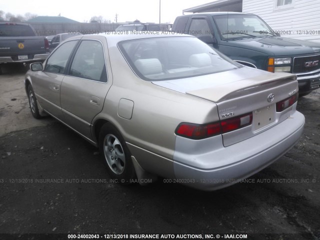 4T1BG22K1XU406138 - 1999 TOYOTA CAMRY CE/LE/XLE TAN photo 3