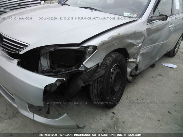 4T1BE32K75U065126 - 2005 TOYOTA CAMRY LE/XLE/SE SILVER photo 6