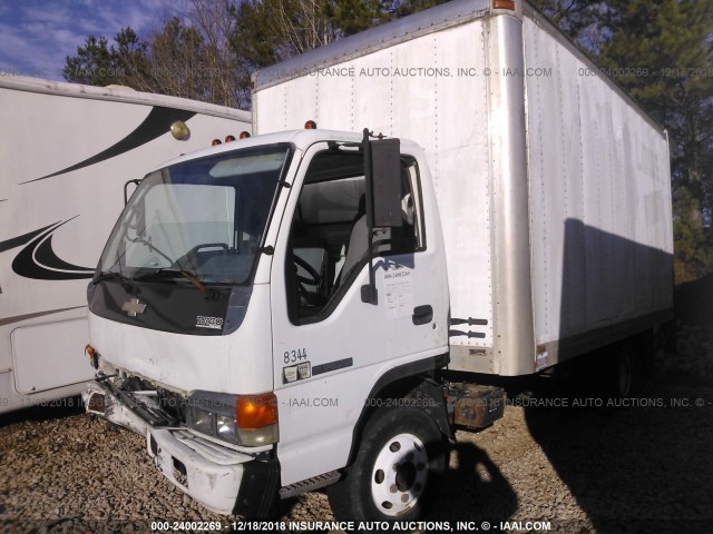 J8BC4B1K9W7005704 - 1998 CHEVROLET TILT MASTER W4S04  WHITE photo 2