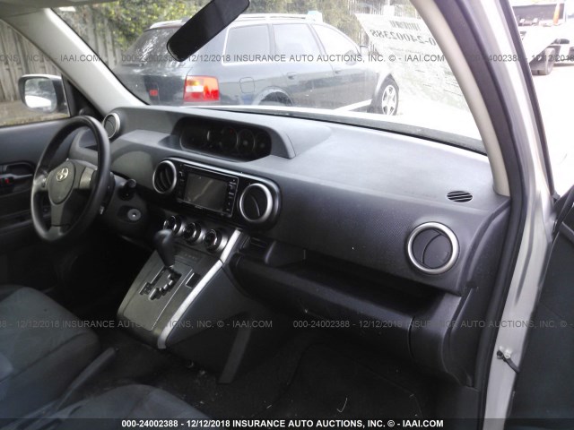 JTLZE4FE3FJ075110 - 2015 TOYOTA SCION XB Күміс фото 5