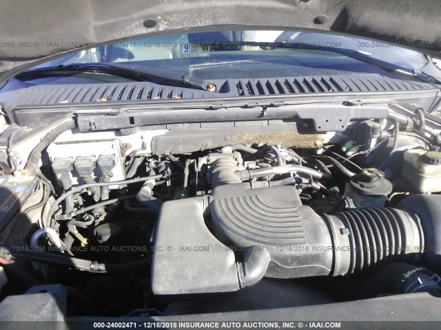 1FMFU16L53LA00662 - 2003 FORD EXPEDITION XLT GRAY photo 10