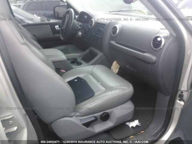 1FMFU16L53LA00662 - 2003 FORD EXPEDITION XLT GRAY photo 5