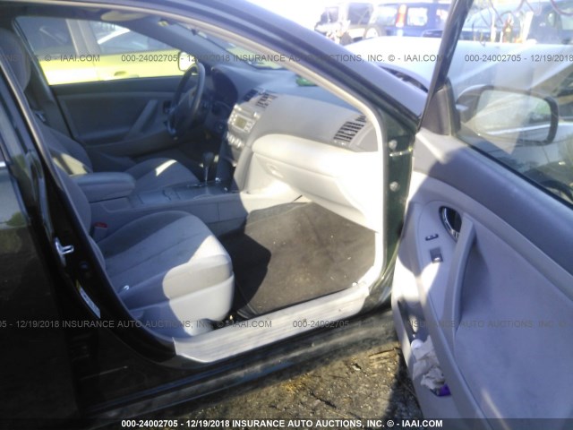 4T4BF3EK8BR113792 - 2011 TOYOTA CAMRY SE/LE/XLE 绿色 照片 5