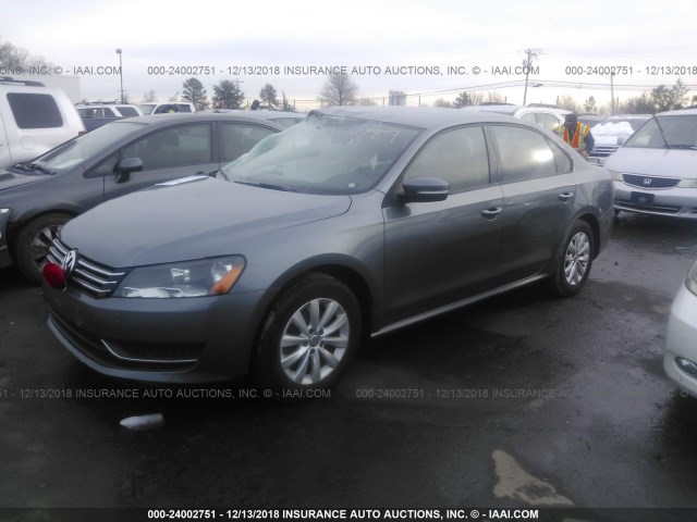 1VWAH7A31DC075189 - 2013 VOLKSWAGEN PASSAT S GRAY photo 2