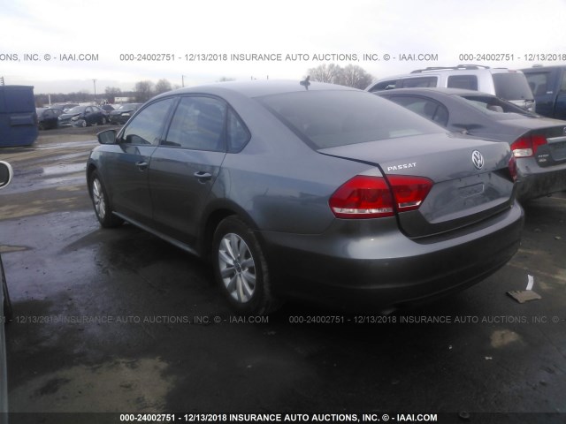 1VWAH7A31DC075189 - 2013 VOLKSWAGEN PASSAT S GRAY photo 3