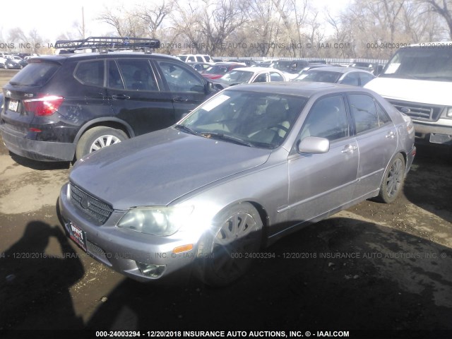 JTHBD192X30080000 - 2003 LEXUS IS 300 GRAY photo 2