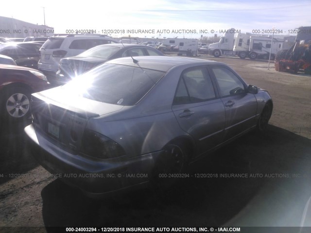 JTHBD192X30080000 - 2003 LEXUS IS 300 GRAY photo 4