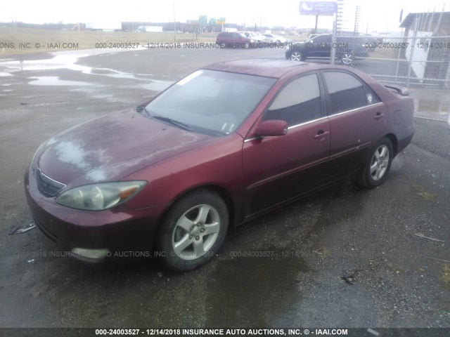 4T1BE32KX3U227781 - 2003 TOYOTA CAMRY LE/XLE/SE RED photo 2