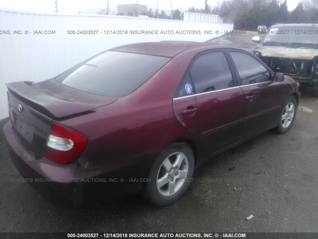 4T1BE32KX3U227781 - 2003 TOYOTA CAMRY LE/XLE/SE RED photo 4