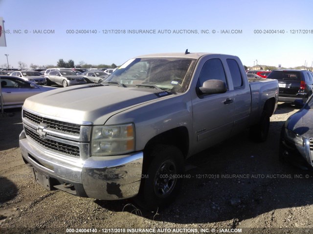 1GCHC29K88E212704 - 2008 CHEVROLET SILVERADO C2500 HEAVY DUTY Pewter photo 2