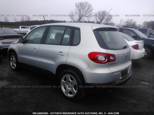 WVGBV7AX9AW521968 - 2010 VOLKSWAGEN TIGUAN SE/SEL SILVER photo 3