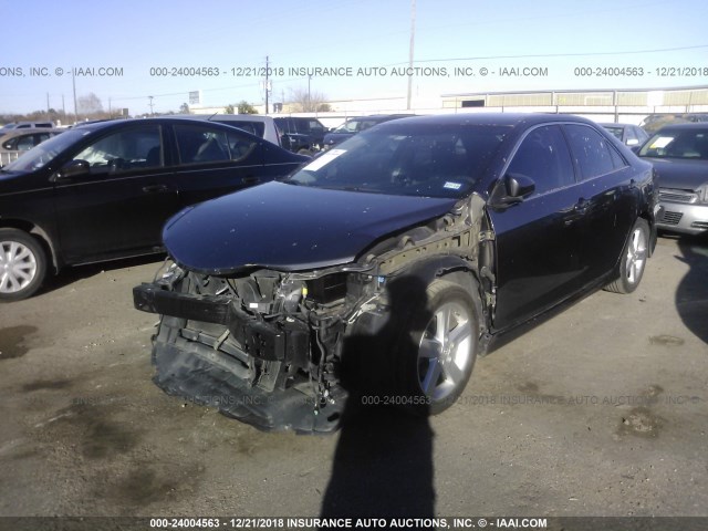 4T1BF1FK1EU839446 - 2014 TOYOTA CAMRY L/SE/LE/XLE GRAY photo 2