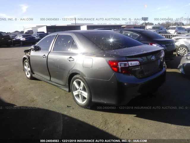 4T1BF1FK1EU839446 - 2014 TOYOTA CAMRY L/SE/LE/XLE GRAY photo 3