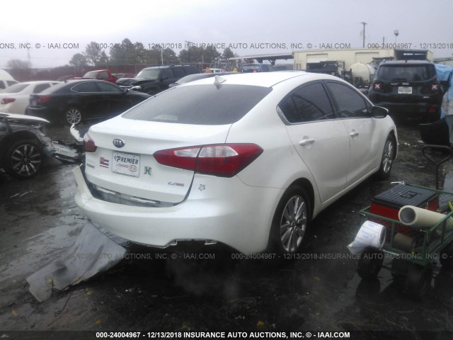 KNAFX4A84F5361483 - 2015 KIA FORTE EX WHITE photo 4