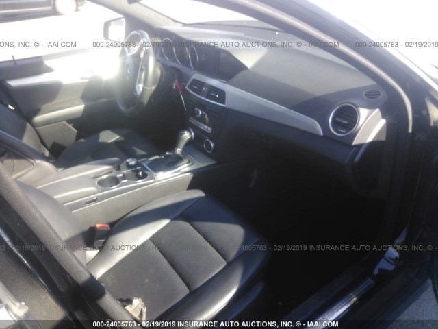 WDDGF4HB7CA604188 - 2012 MERCEDES-BENZ C 250 BLACK photo 5