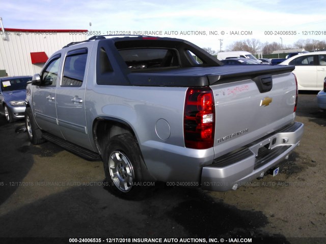 3GNMCEE05CG199908 - 2012 CHEVROLET AVALANCHE LS SILVER photo 3