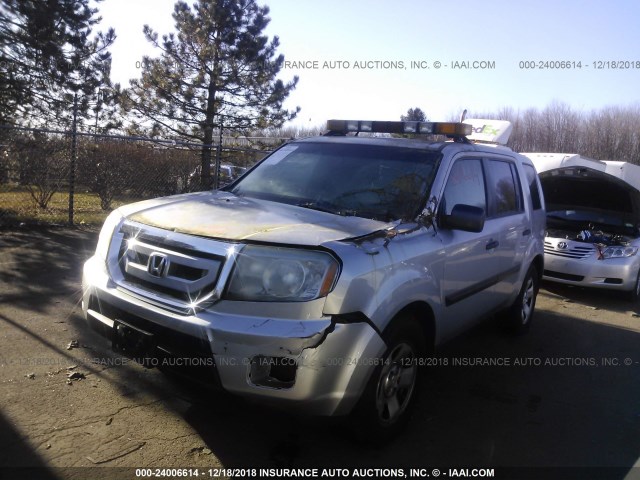 5FNYF4H24AB003470 - 2010 HONDA PILOT LX SILVER photo 2