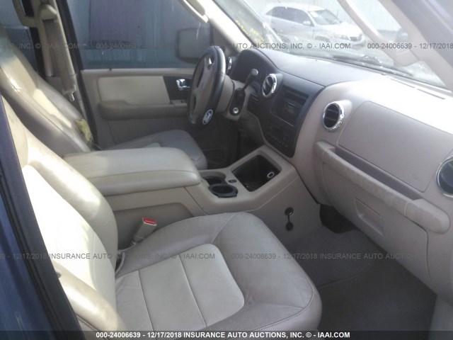 1FMFU17576LA95567 - 2006 FORD EXPEDITION EDDIE BAUER BLUE photo 5