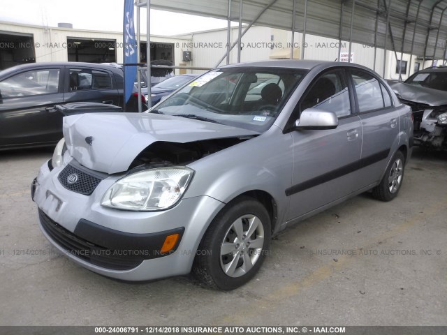 KNADE123X86394337 - 2008 KIA RIO LX/SX SILVER photo 2