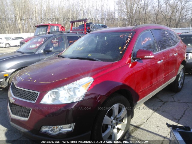 1GNKVGED3CJ200018 - 2012 CHEVROLET TRAVERSE LT RED photo 2