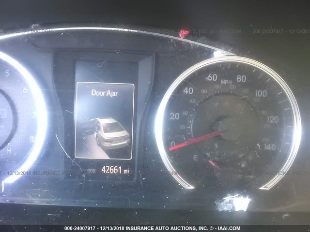 4T1BF1FK6GU265378 - 2016 TOYOTA CAMRY LE/XLE/SE/XSE WHITE photo 7