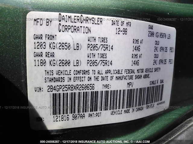 2B4GP25R8XR260656 - 1999 DODGE CARAVAN GREEN photo 9