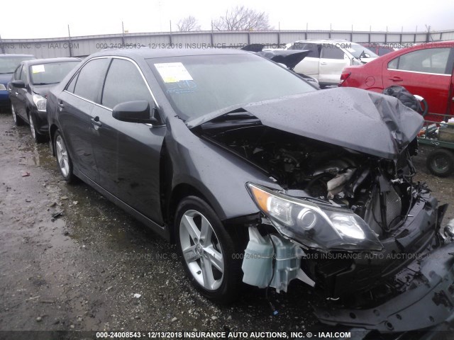 4T1BF1FK3EU379657 - 2014 TOYOTA CAMRY L/SE/LE/XLE 银色 照片 1