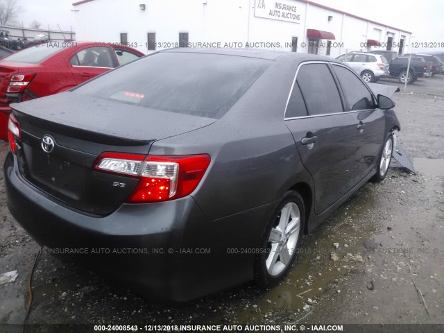 4T1BF1FK3EU379657 - 2014 TOYOTA CAMRY L/SE/LE/XLE 银色 照片 4