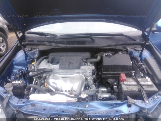 4T1BF1FK3HU774815 - 2017 TOYOTA CAMRY LE/XLE/SE/XSE BLUE photo 10