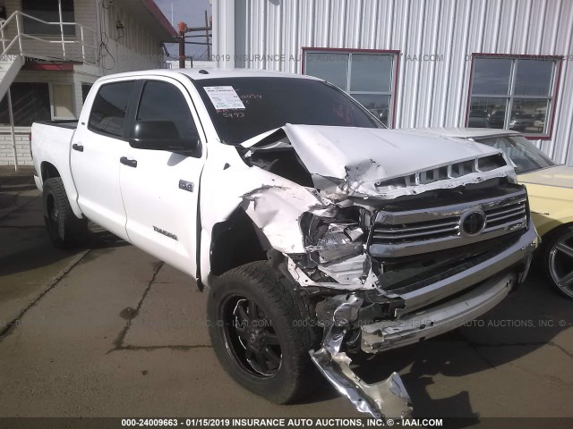 5TFEW5F18GX195493 - 2016 TOYOTA TUNDRA CREWMAX SR5 WHITE photo 1