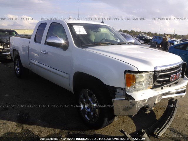 1GTR1VE02BZ441329 - 2011 GMC SIERRA C1500 SLE WHITE photo 1