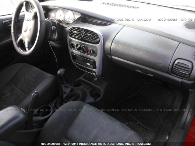 1B3AS76F62D568463 - 2002 DODGE NEON R/T RED photo 5