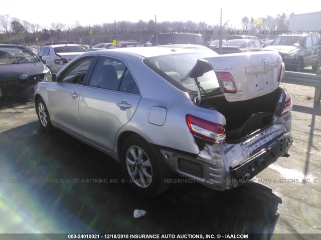 4T4BF3EK6BR146726 - 2011 TOYOTA CAMRY SE/LE/XLE GRAY photo 3