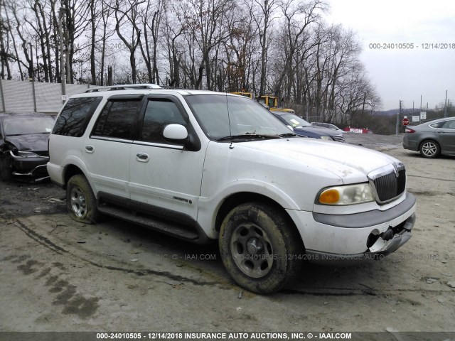 5LMPU28L3WLJ52299 - 1998 LINCOLN NAVIGATOR 白色 照片 1
