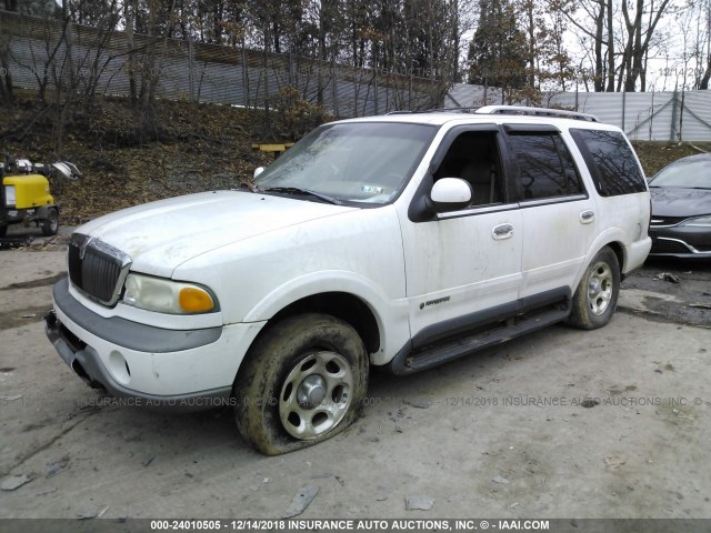5LMPU28L3WLJ52299 - 1998 LINCOLN NAVIGATOR 白色 照片 2