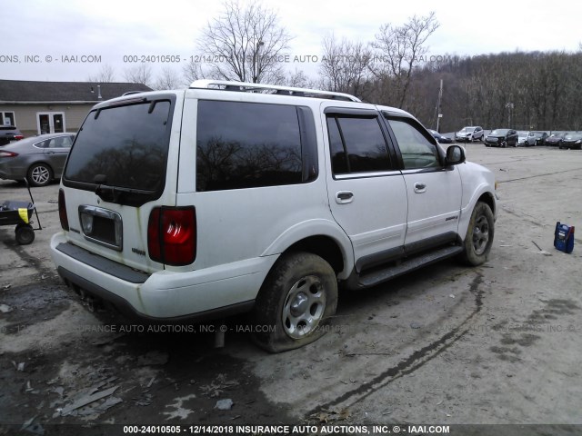 5LMPU28L3WLJ52299 - 1998 LINCOLN NAVIGATOR 白色 照片 4