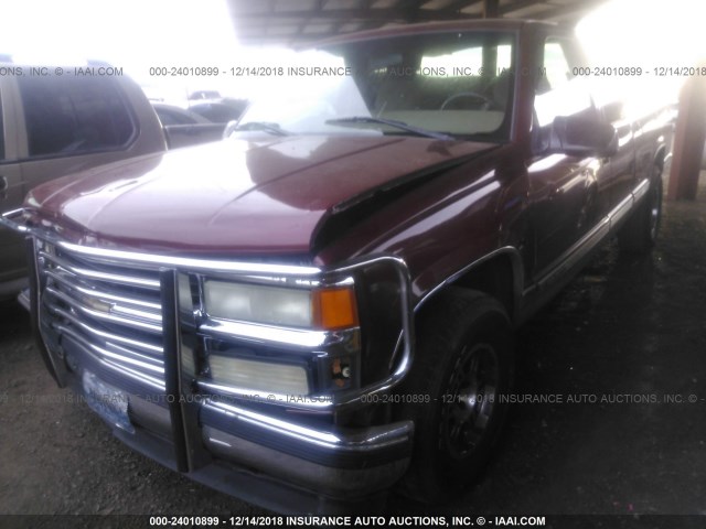 2GCEC19RXW1172165 - 1998 CHEVROLET GMT-400 C1500 BURGUNDY photo 2