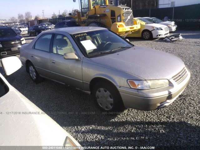 4T1BG22K9WU221527 - 1998 TOYOTA CAMRY CE/LE/XLE GOLD photo 1