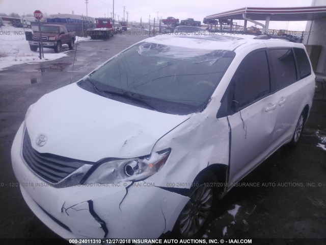 5TDYK3DC4DS394480 - 2013 TOYOTA SIENNA XLE/LIMITED WHITE photo 2