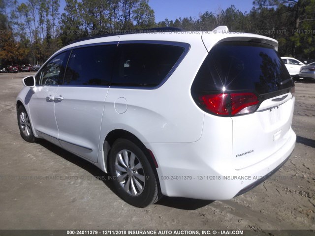 2C4RC1BG2HR576897 - 2017 CHRYSLER PACIFICA TOURING L WHITE photo 3