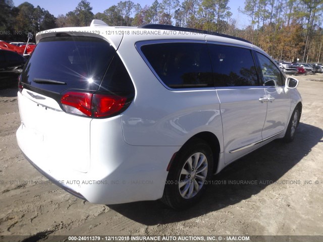 2C4RC1BG2HR576897 - 2017 CHRYSLER PACIFICA TOURING L WHITE photo 4