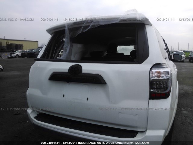 JTEBU5JR7J5546804 - 2018 TOYOTA 4RUNNER SR5 PREM/LTDL/TRAIL/TRD WHITE photo 6