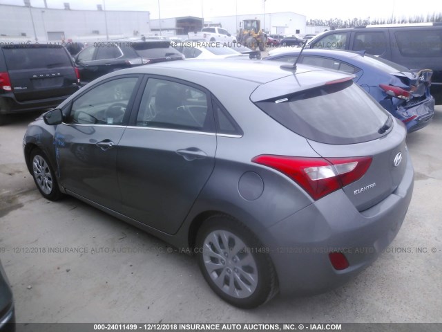 KMHD35LH5HU377799 - 2017 HYUNDAI ELANTRA GT GRAY photo 3