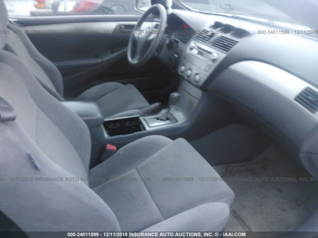 4T1FA38P77U117275 - 2007 TOYOTA CAMRY SOLARA SE/SLE ვერცხლისფერი ფოტო 5