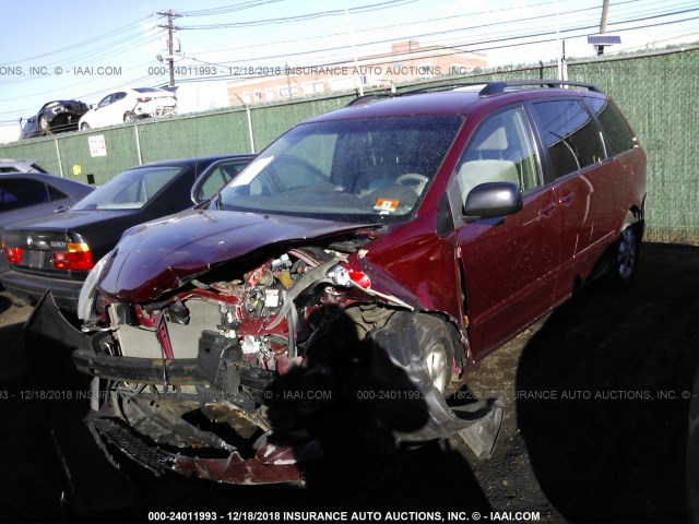 5TDZK23C77S033619 - 2007 TOYOTA SIENNA CE/LE BURGUNDY photo 2