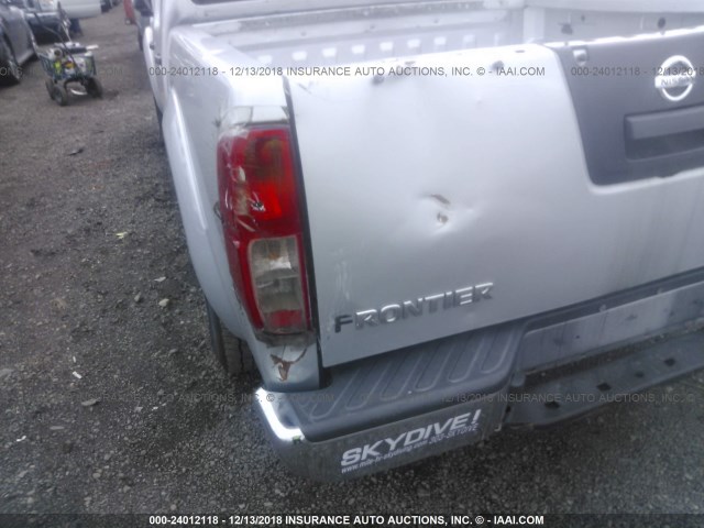 1N6AD0EV3GN773682 - 2016 NISSAN FRONTIER S/SV/SL/PRO-4X SILVER photo 6