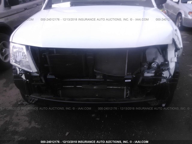 1N6AD0EVXJN737897 - 2018 NISSAN FRONTIER S/SV/SL/PRO-4X WHITE photo 6